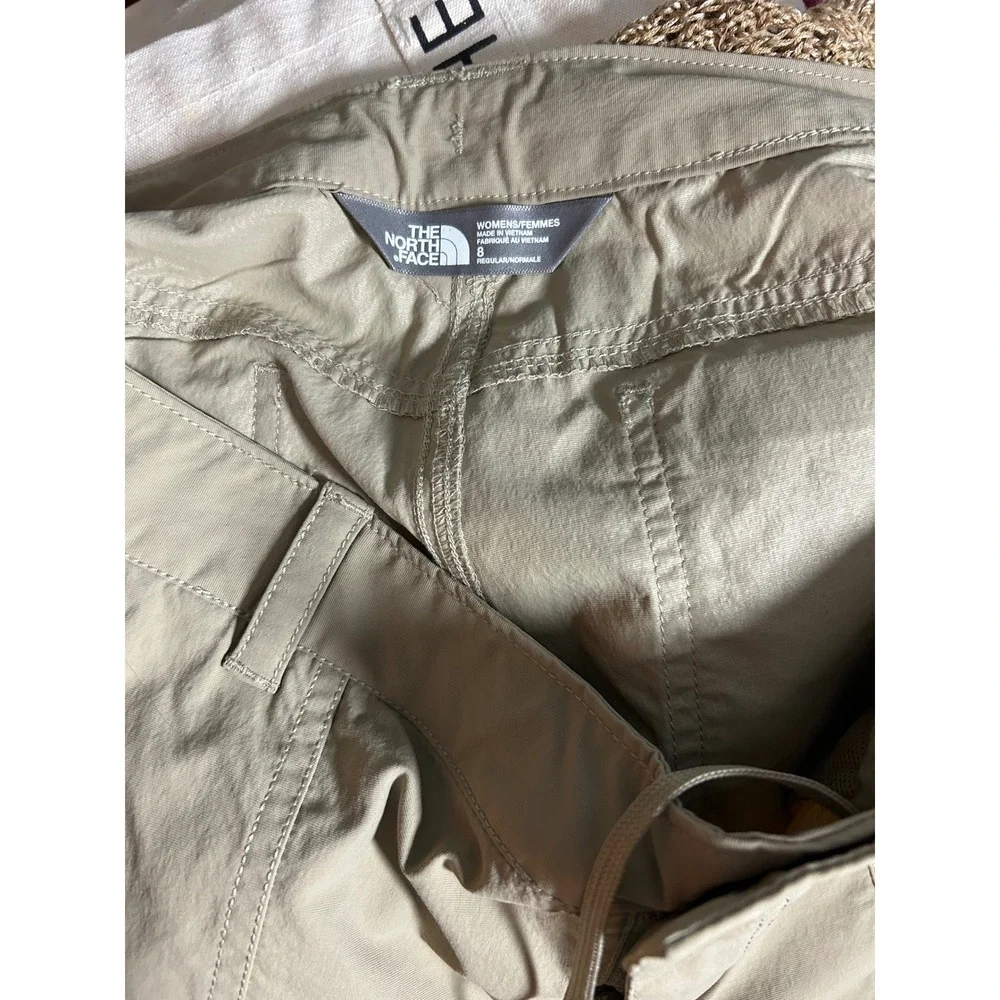 The North Face Womens Khaki Cargo Hiking Shorts Tan Size‎ 8 Nylon Stretch